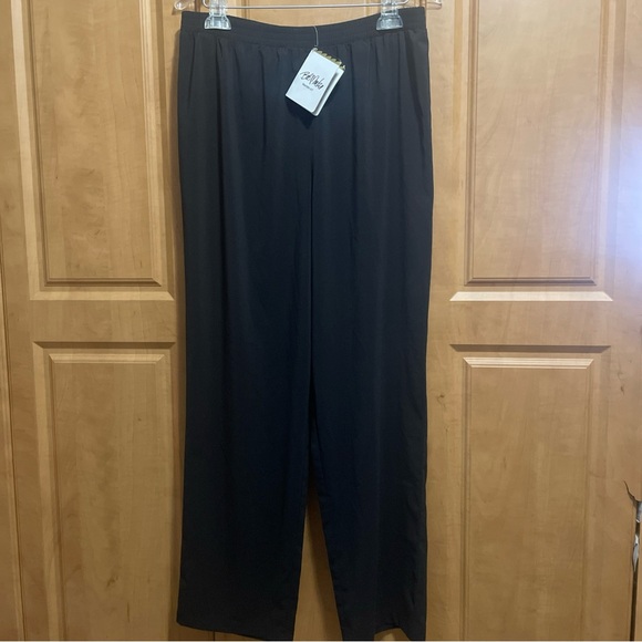 Bob Mackie Pants - Bob Mackie Wearable Art Black Pants Elastic Waist Size Medium NWT